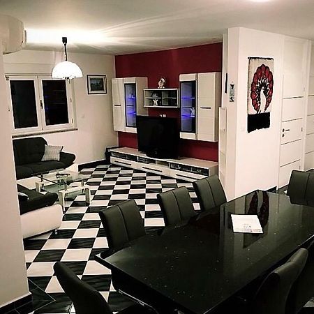 Mundial Apartments Njivice Eksteriør billede
